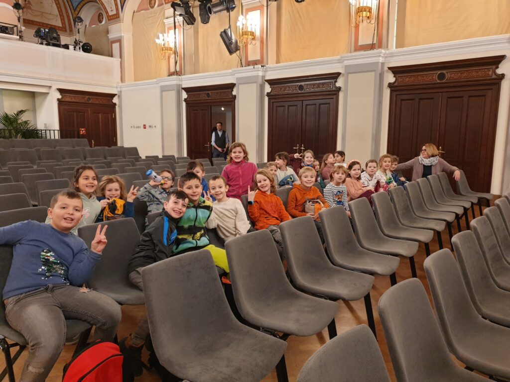 Theater mit Horizont: Die Schneekönigin