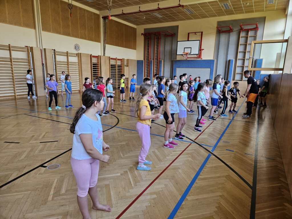 23/24 3a Danc'In Schools