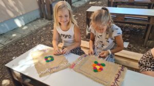 25/26_2b_Werken outdoor