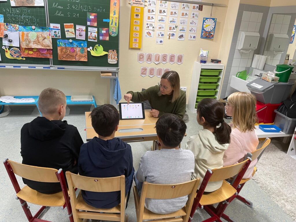 25/26_4b_Digitale Stunde