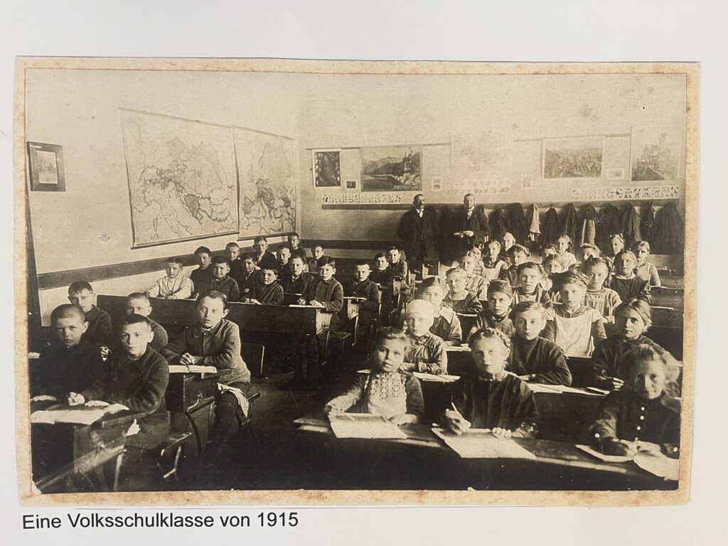 24/25_3a_Rundgang Tribuswinkel