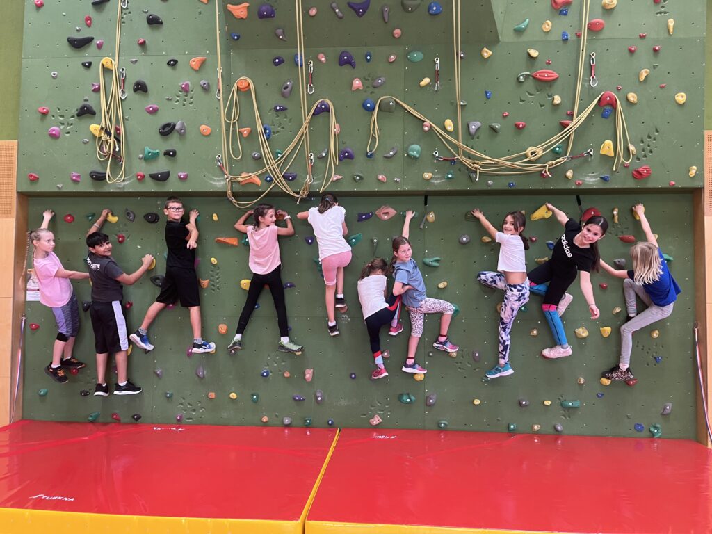25/26_4a_Sportfest MS Traiskirchen