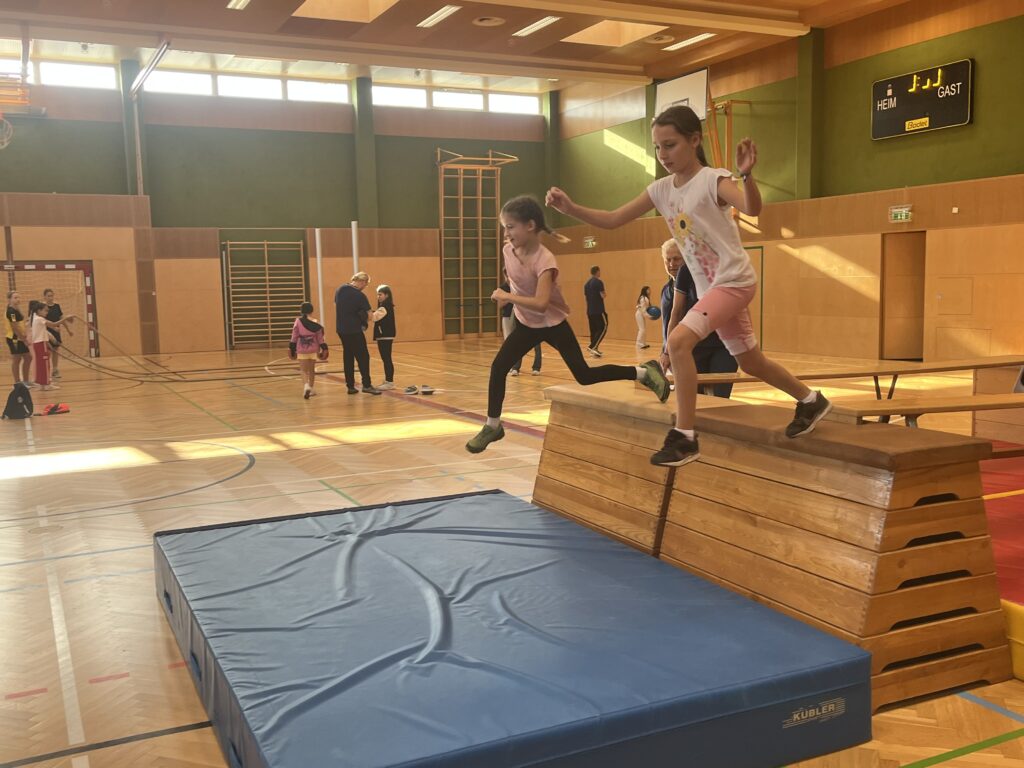 25/26_4a_Sportfest MS Traiskirchen