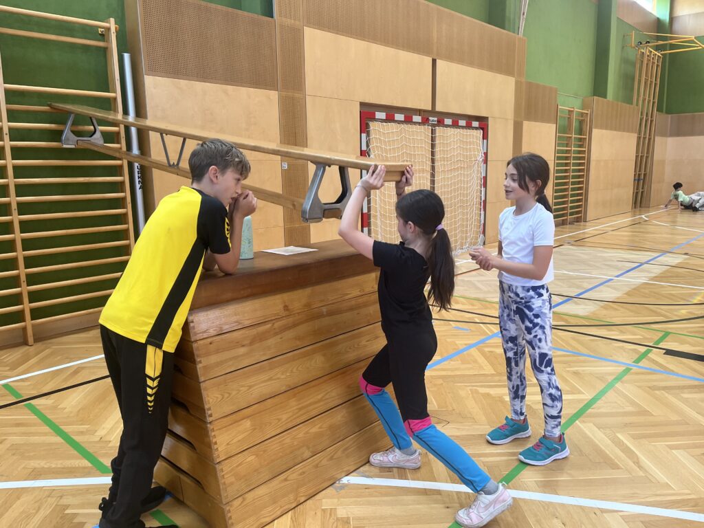25/26_4a_Sportfest MS Traiskirchen