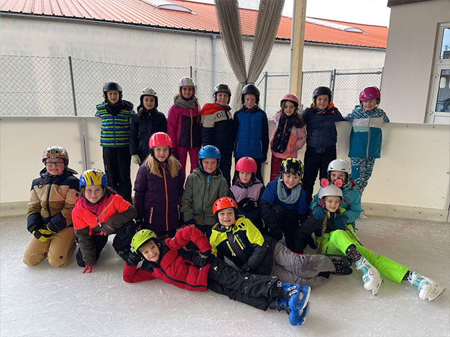 Eislaufen im Sportzentrum Traiskirchen